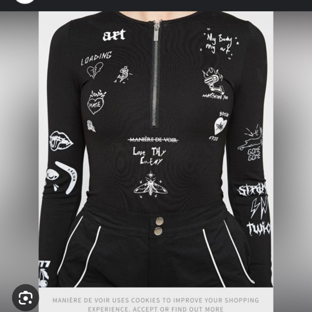 Maniere de voir graffiti bodysuit size 12